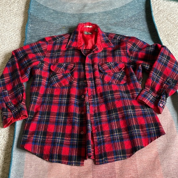 Vintage Pine Grove Red and Black Plaid Flannel Shacket - Picture 5 of 9